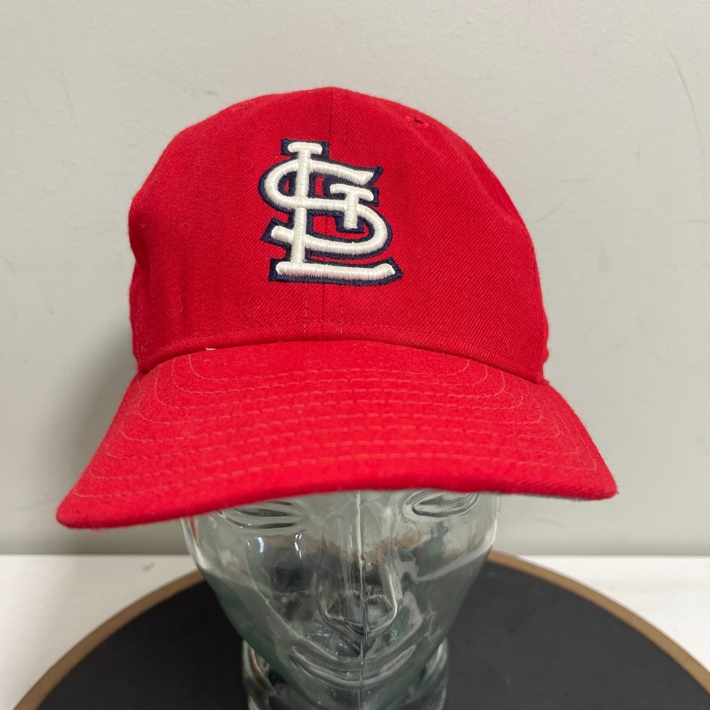 Vintage St. Louis Cardinals New Era Fitted Hat 7 1/4 Red Made‎ in USA Pro Model
